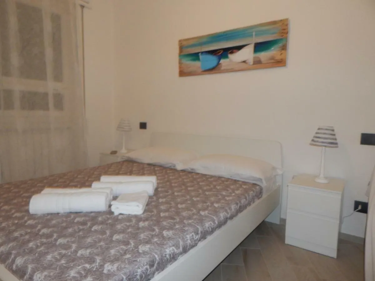 Guest House Berzefi Bergeggi 0*,  Italy